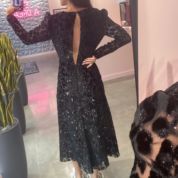 Dress - Picture 3 of 4